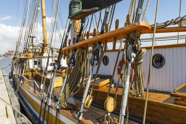 Tackles of the sailing ship — Stock Photo, Image