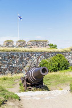 Helsinki Suomenlinna kale alanında savaş topu