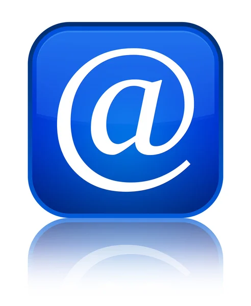 E-posta adresi kutsal kişilerin resmi parlak mavi kare düğme — Stok fotoğraf