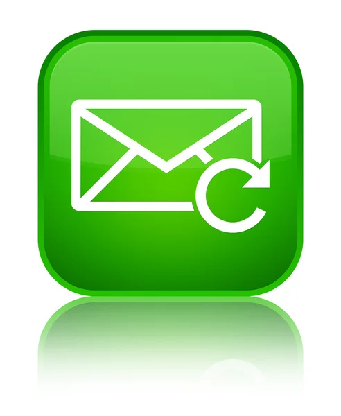 刷新电子邮件图标闪亮的绿色方形按钮 — 图库照片