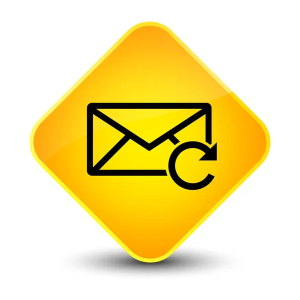 Обновленная иконка электронной почты с желтым бриллиантом — стоковое фото