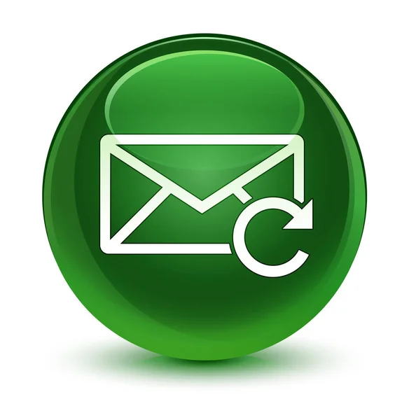 电子邮件图标玻软绿色圆形按钮刷新 — 图库照片