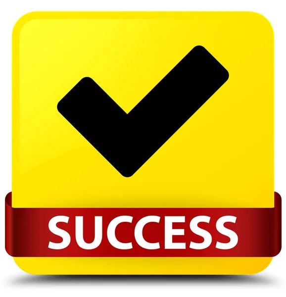 Успіх (правильна піктограма) жовта квадратна кнопка червона стрічка в середині — стокове фото