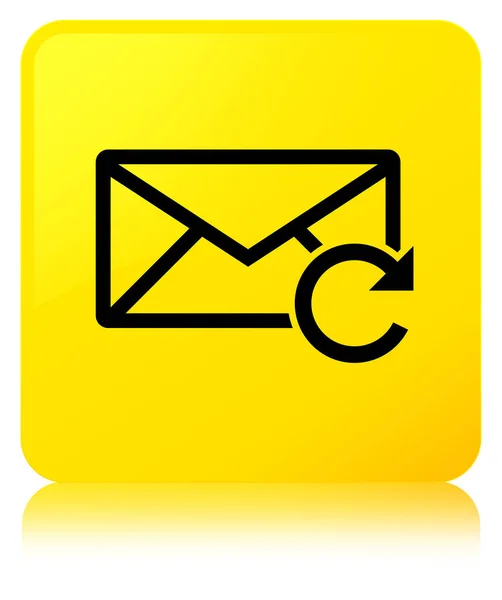 刷新电子邮件图标黄色方形按钮 — 图库照片