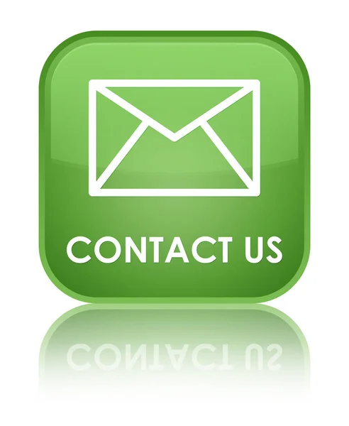 Зв'язатися з нами (іконка електронної пошти) спеціальна кнопка м'якого зеленого квадрата — стокове фото