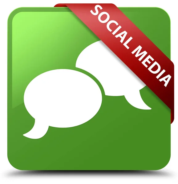 社交媒体 (聊天气泡图标) 软绿色方形按钮红肋 — 图库照片