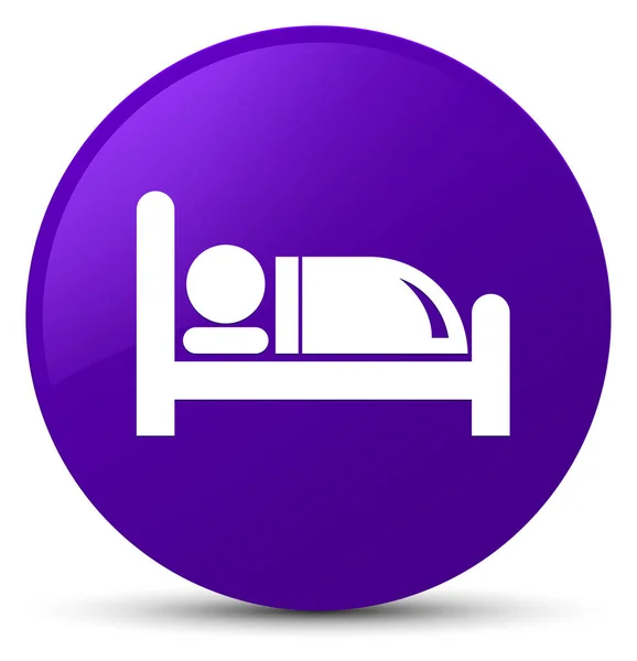 Hotelbett-Symbol lila runder Knopf — Stockfoto