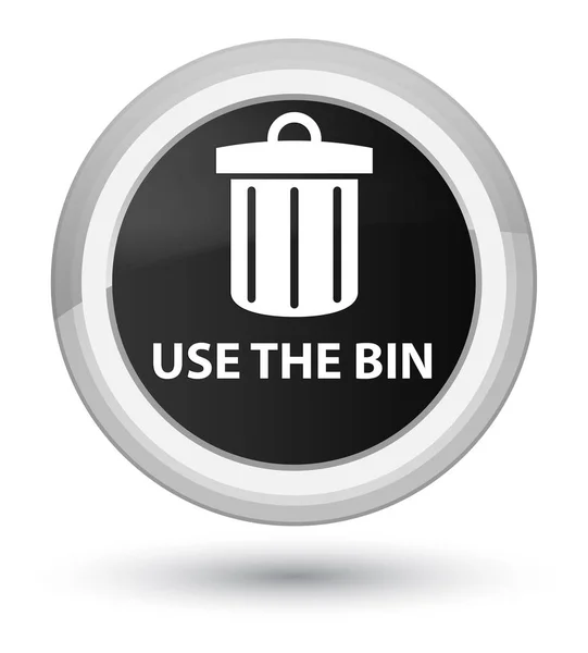 使用 bin (垃圾图标) 主要黑色圆形按钮 — 图库照片