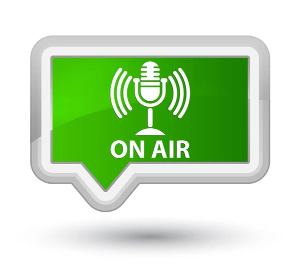Yeşil bayrak düğmesini (mikrofon simgesi) canlı yayında prime — Stok fotoğraf