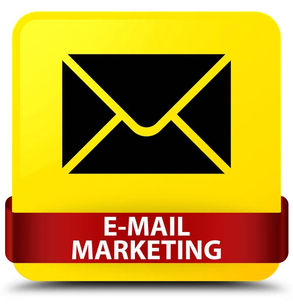 E-mail marketing żółty przycisk kwadratowy czerwoną wstążką w środku — Zdjęcie stockowe