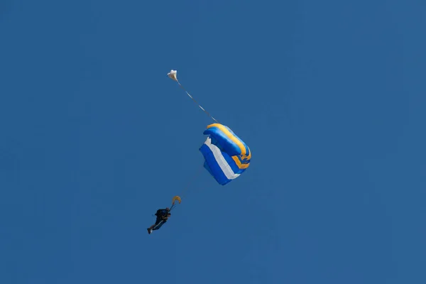 tandem sky diving