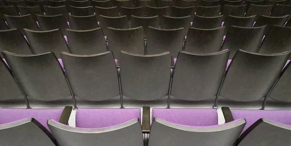 Tomma Rader Platser Auditorium Eller Konserthall Närbild Selektivt Fokus Begreppet — Stockfoto