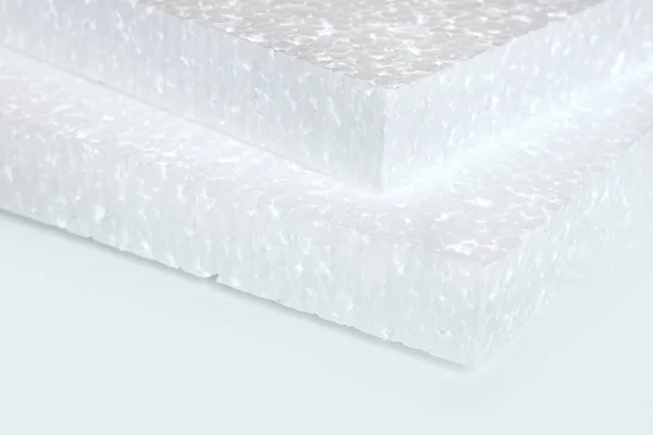 Styrofoam ark på en vit bakgrund. polystyren — Stockfoto