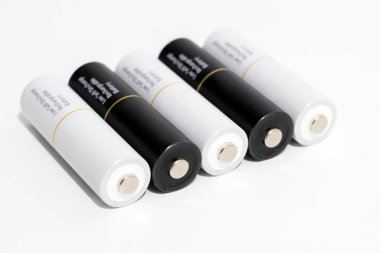 pil beyaz arkaplanda izole edildi