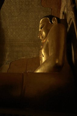 Bagan Tapınağı'nda Altın Buda