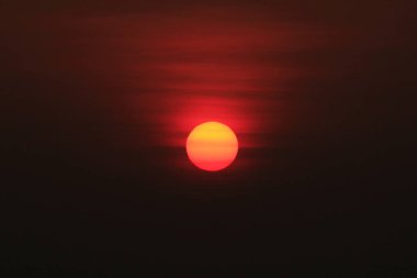 Sabah güneş doğarken Bagan.