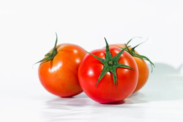 Tomates Rojos Blackground Blanco Los Tomates Comen Cuando Están Maduros — Foto de Stock