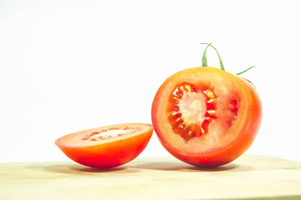 Tomates Rojos Sobre Madera Tomates Rojos Cortados — Foto de Stock