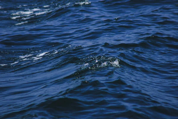 Mořská Voda Šplouchá Šplouchání Vln Výhledy Moře Zblízka Mořská Hladina — Stock fotografie