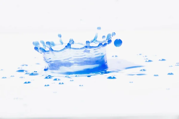 Blaues Wasser Plätschert Auf Weißem Hintergrund Fotografie Blaues Wasser Spritzt — Stockfoto