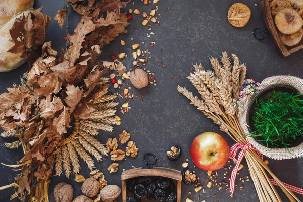 Orthodox Kerstmis-een blik op rustieke tafel — Stockfoto