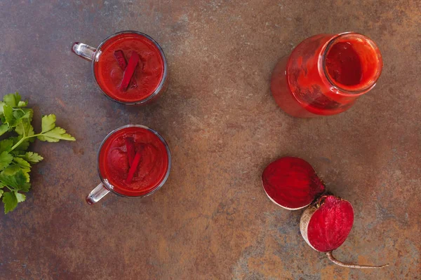 Beetroot juice in transparent bottle and glass — Stock Photo, Image