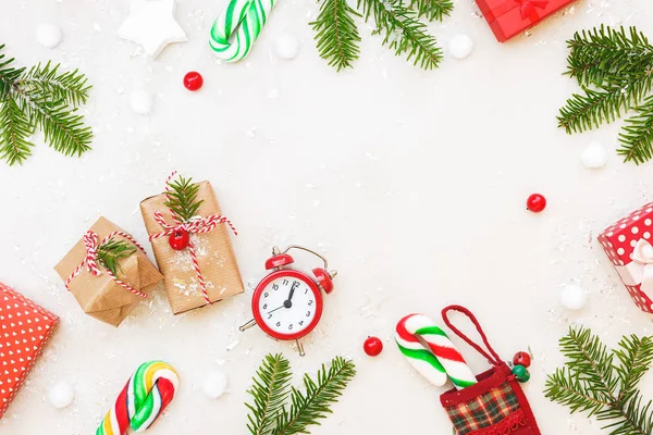 Presentes de Natal e moldura ornamentos — Fotografia de Stock