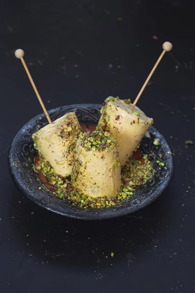 Sáfrány Mandula Pistachio Ice Cream Kulfi Indiai Stílusban Készen Áll — Stock Fotó