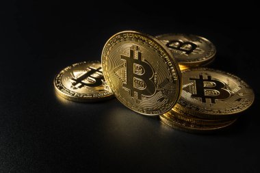 Blockchain teknoloji, kripto Döviz altın Bitcoin koyu arka plan üzerinde