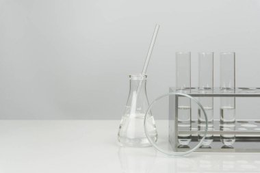 sıvı test tüpleri ve Laboratuar kapkacakları