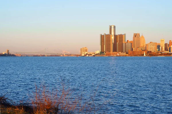 Downtown Detroit Uitzicht Vanaf Belle Isle Tijdens Zonsopgang Met Zicht — Stockfoto