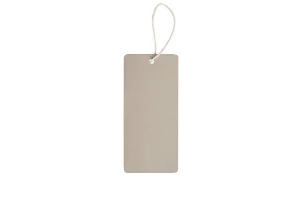 Etiqueta de presente de papel de papelão decorativo em branco com gravata cordel, isolada no fundo branco. Eco etiqueta em branco, etiqueta de preço — Fotografia de Stock
