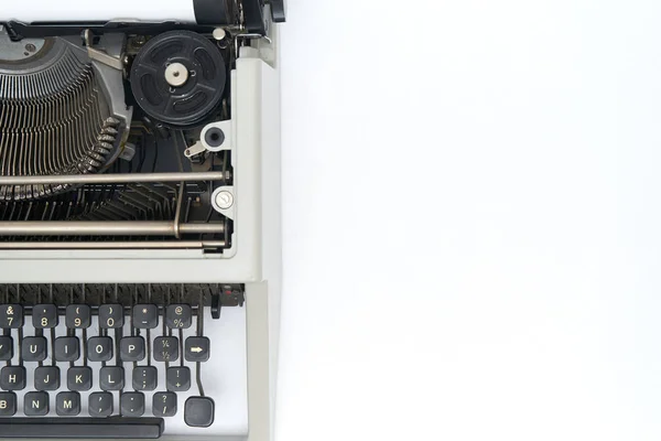 Máquina de escribir vintage sobre fondo blanco — Foto de Stock