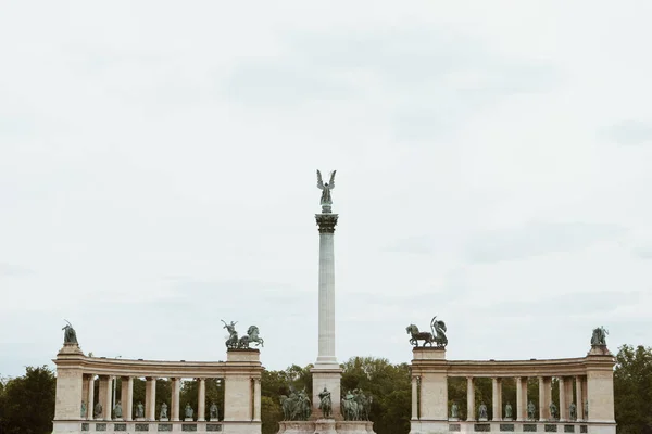 Hjältetorget i Budapest, Ungern — Stockfoto