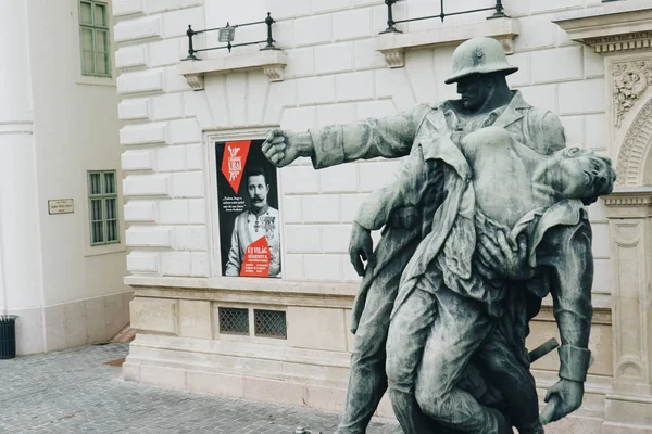Budapest, Hongrie. 14 juillet 2017. Statues de "frère d'armes" comm — Photo