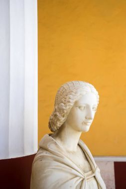 Achillion Palace Korfu Adası Yunanistan bir peri heykeli