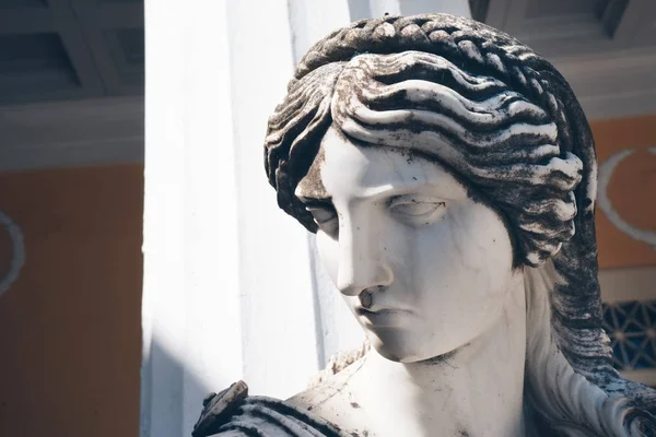 Statue of Polyhymnia, the muse of Choral and Divine Hymns in hon — Stock Photo, Image