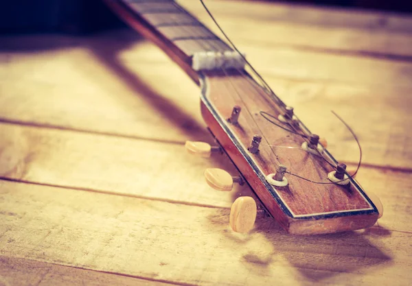 Stara gitara — Zdjęcie stockowe