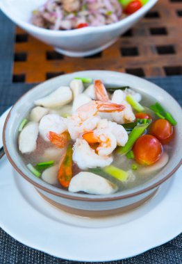 spicy tom yum kung