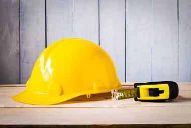 Araç kiti inşaat kavramı ahşap tahta üzerinde planlama