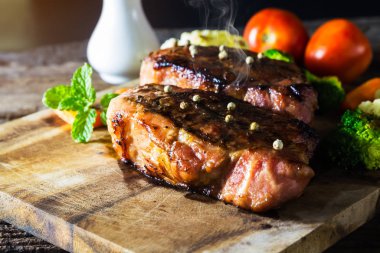 ızgara domuz biftek