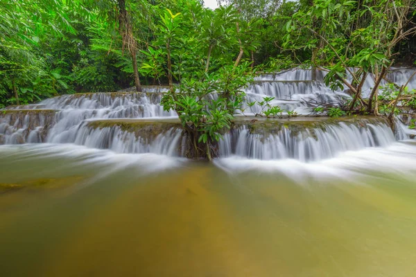 Cascada Noppiboon Selva Tropical Sangkhlaburi Provincia Kanchanaburi Tailandia — Foto de Stock