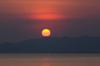 Pak Meng Beach, Güney Tayland Trang ilinde güzel gün batımı