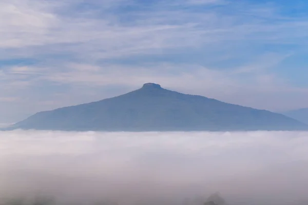 Nascer Sol Com Névoa Bela Paisagem Para Relaxar Tailândia — Fotografia de Stock