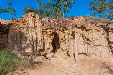 toprak dokuları kumtaşı sütunları, sütunlar ve uçurumlar, Sao Din Na Noi, Nan Eyaleti, Tayland