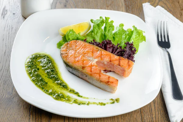 kavrulmuş kırmızı balık