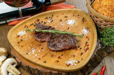 Kızarmış et dilimleri