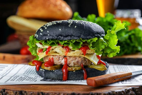 Big suculent blackburger — Fotografie, imagine de stoc