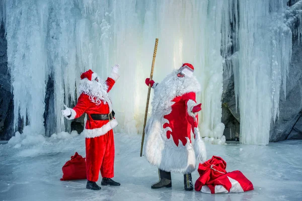 Santa Claus and Ded Moroz meeting — Stock Photo, Image