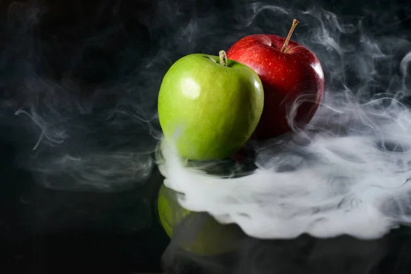 Kokulu dumanlarda elmalar,